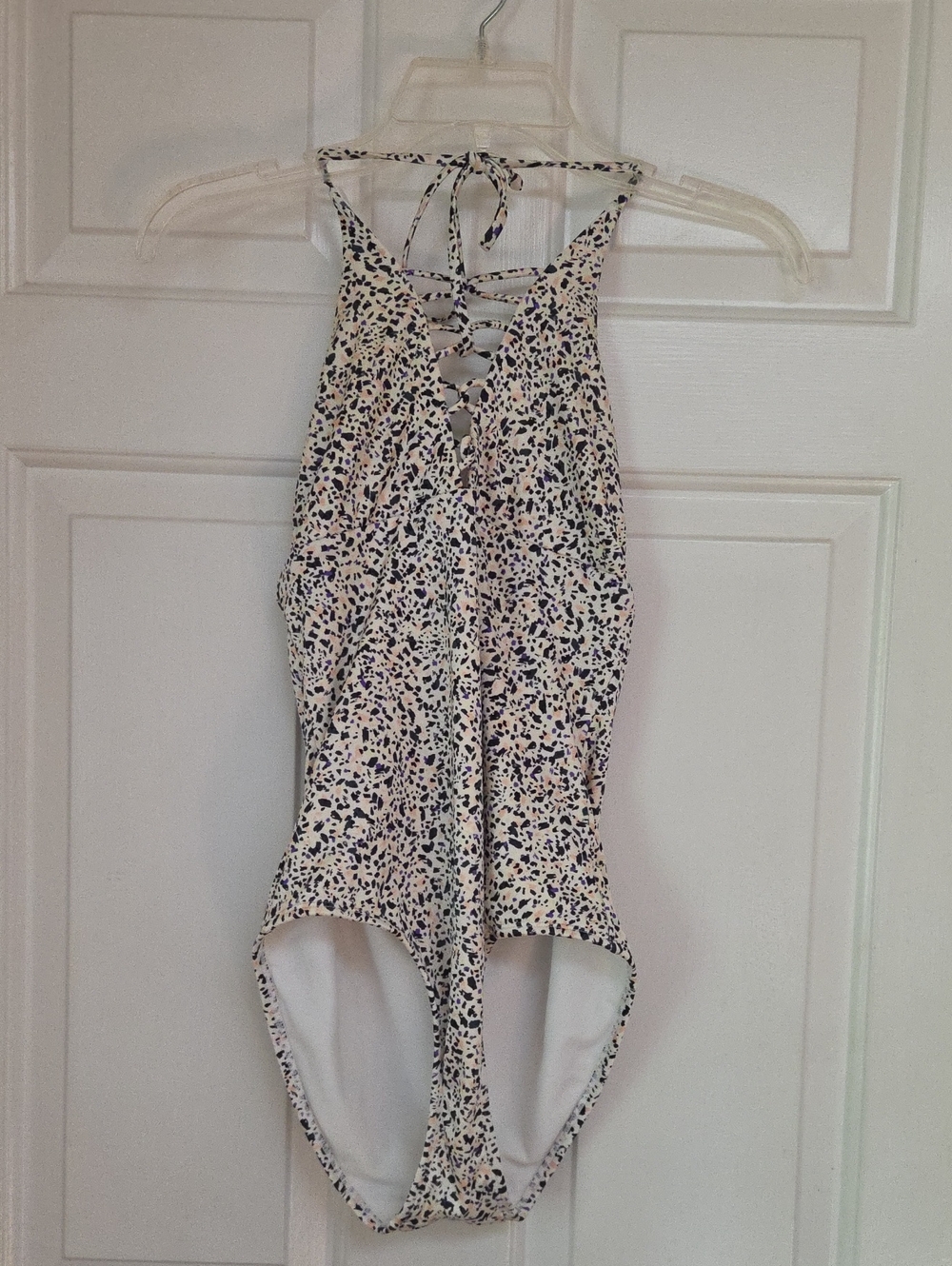 Athleta White Top with Black Purple Pink Teal Blue Speckles. Sz XS